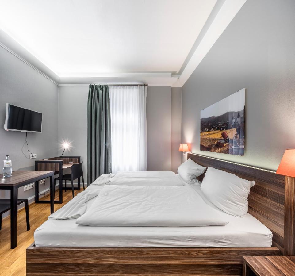 Living-World Aparthotel Heidelberg Ngoại thất bức ảnh